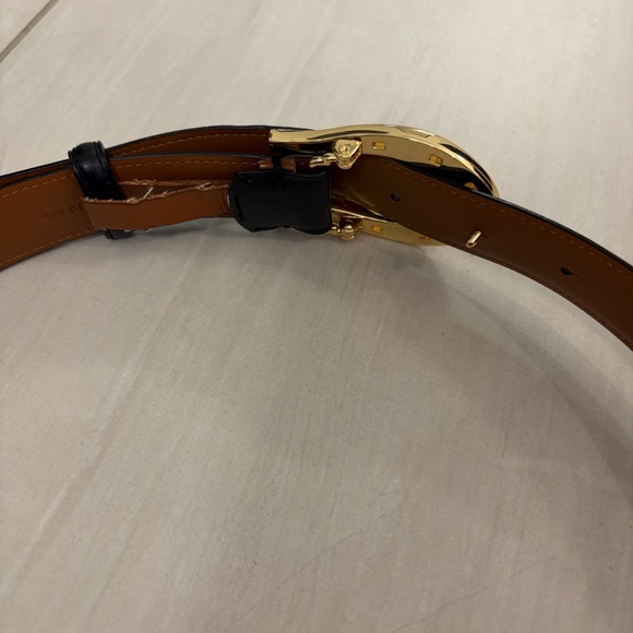 Ralph Lauren Black Belt with Gold Oval Buckle - Picture 3 of 4
